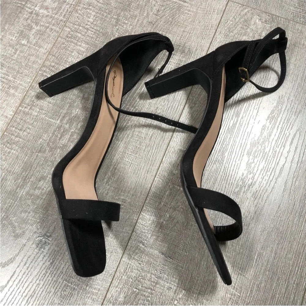 Qupid Women’s Heels Size 10 Color Black